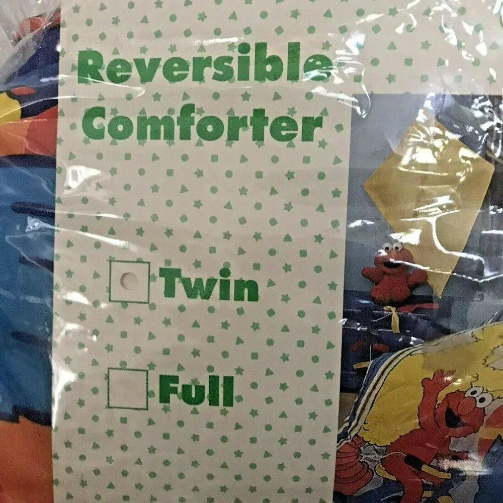 Sesame Street Elmo Bird Cookie Monster My Neighborhood Reversible Comforter Twin